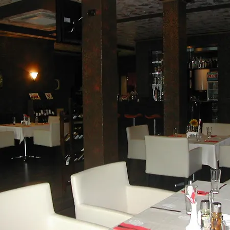 Chateau Del Marina Penthouses Apartment