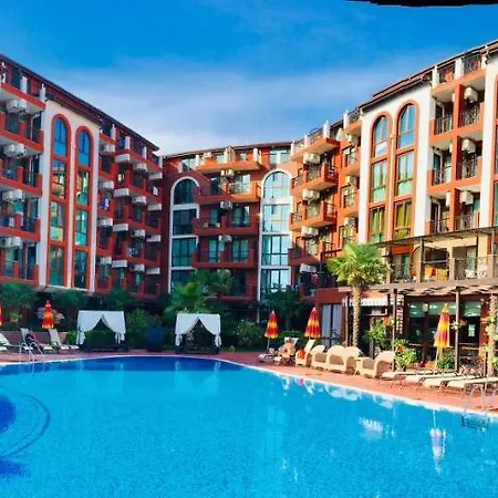 Chateau Del Marina Penthouses Apartment