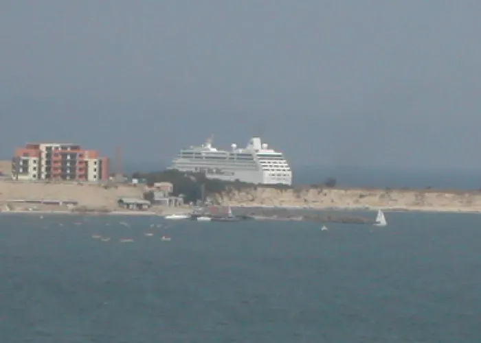 Chateau Del Marina Penthouses Νεσέμπαρ