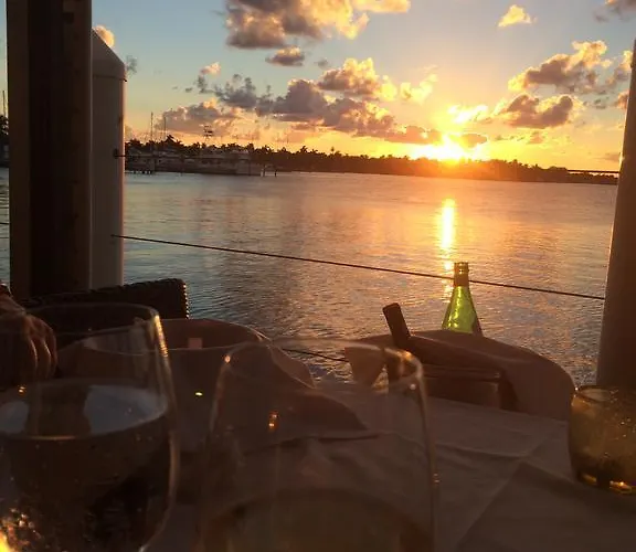 Chateau Del Marina Penthouses Νεσέμπαρ