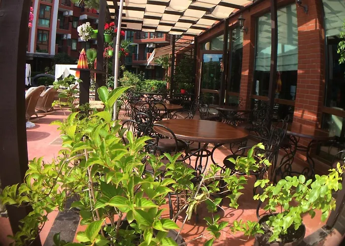 Chateau Del Marina Penthouses * Νεσέμπαρ